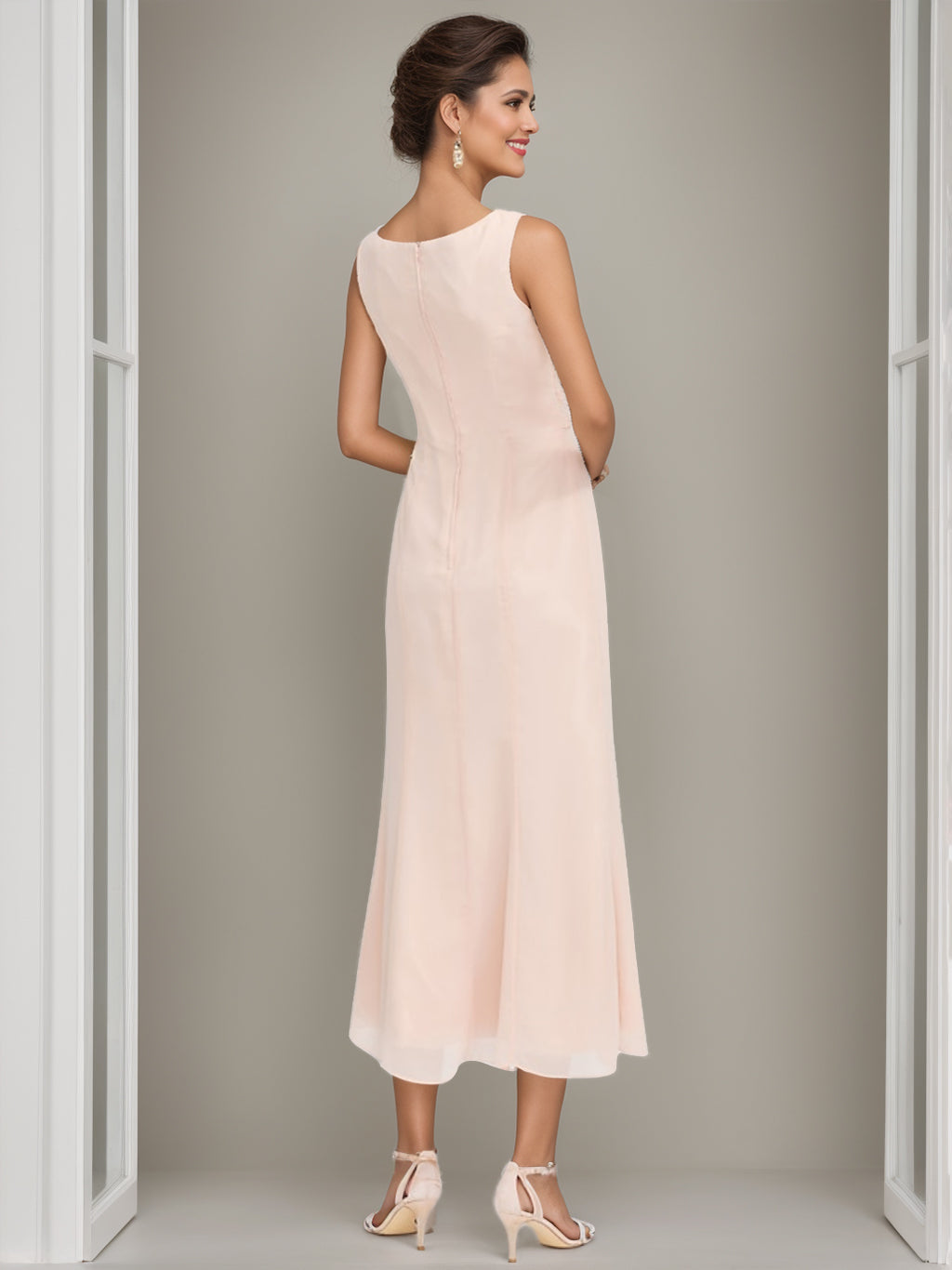 Gaine/Colonne Collier Bijou Tea Length Robes Mère de La Mariée avec veste & Perles