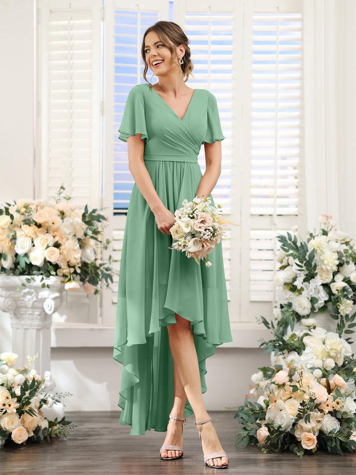 Ligne A/Princesse Col en V Manches Courtes Asymétrique Mousseline Robes de Demoiselle d'Honneur avec Ruché