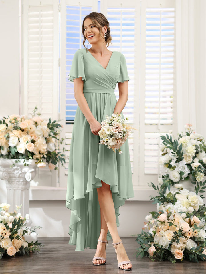 Ligne A/Princesse Col en V Manches Courtes Asymétrique Mousseline Robes de Demoiselle d'Honneur avec Ruché