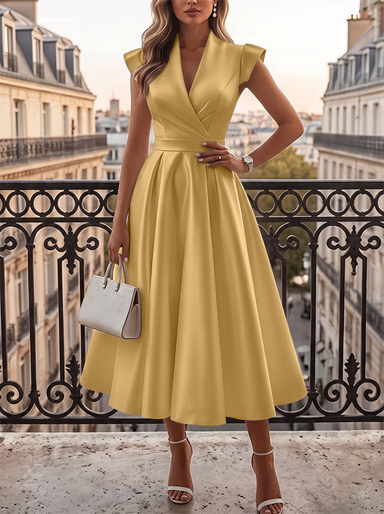 Ligne A/Princesse Col en V Satin Robe Cocktail Longueur du Thé Froncée Manches Cape Formelle