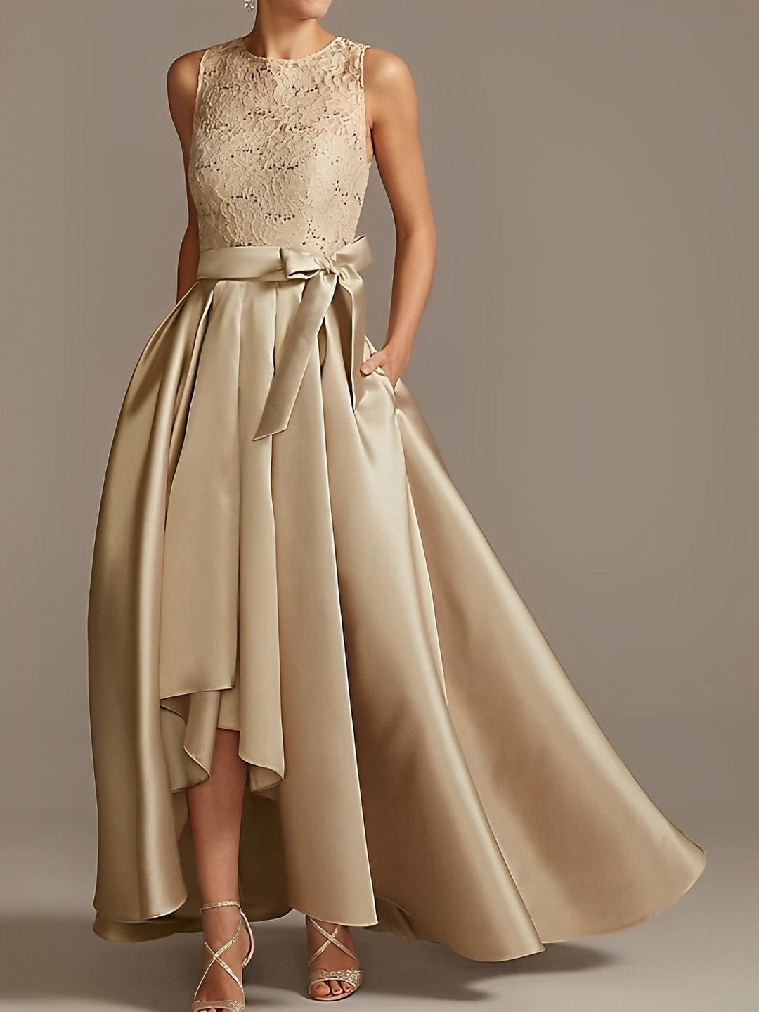 Robe de Mère de la Mariée Asymétrique Sans Manches à Col en V et à Plis