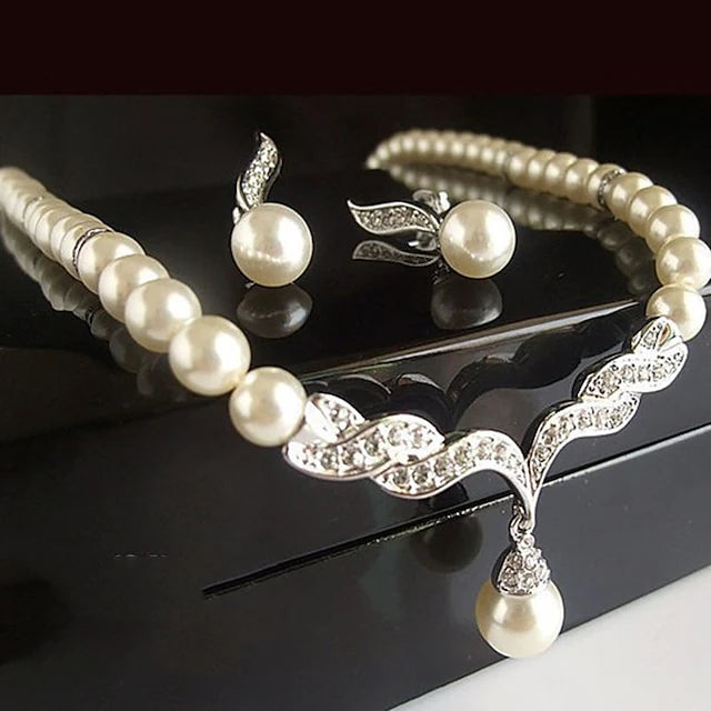 Ensemble de Bijoux de Mariée Style Vintage en Perle Imitée Blanche - Collier et Boucles d'Oreilles 2 Pièces