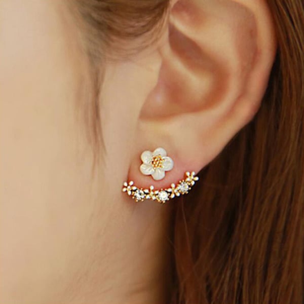 Boucles d'oreilles classiques à tige en strass et fleurs