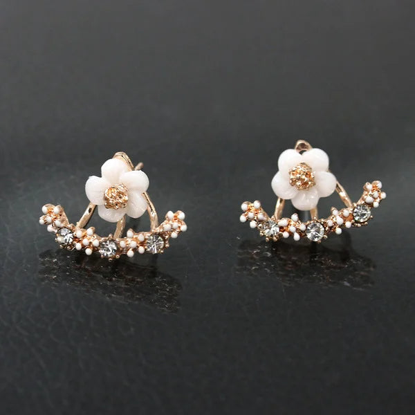 Boucles d'oreilles classiques à tige en strass et fleurs