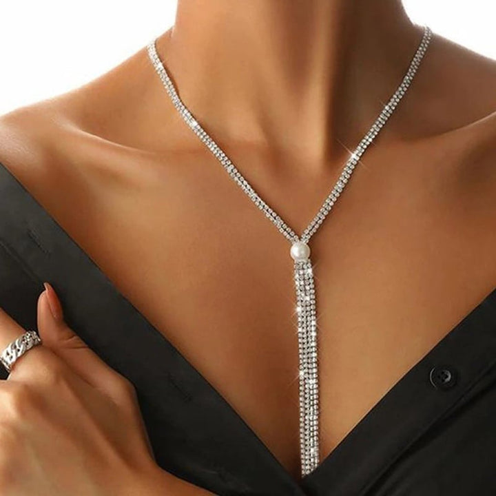 Collier Lariat élégant en strass rond