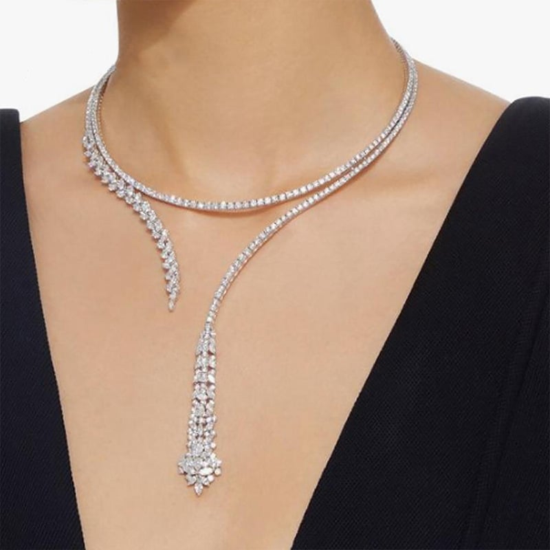 Collier luxueux en strass