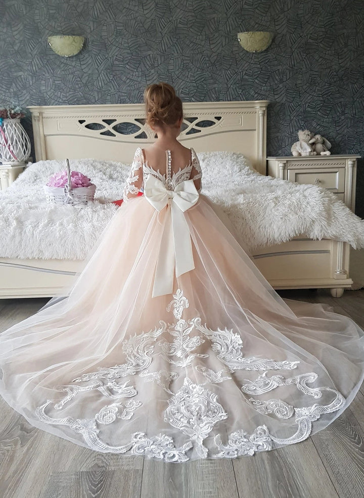 Forme Princesse Col Transparent Tulle Robes de demoiselle d'honneur - fille avec Appliques et Noeud papillon