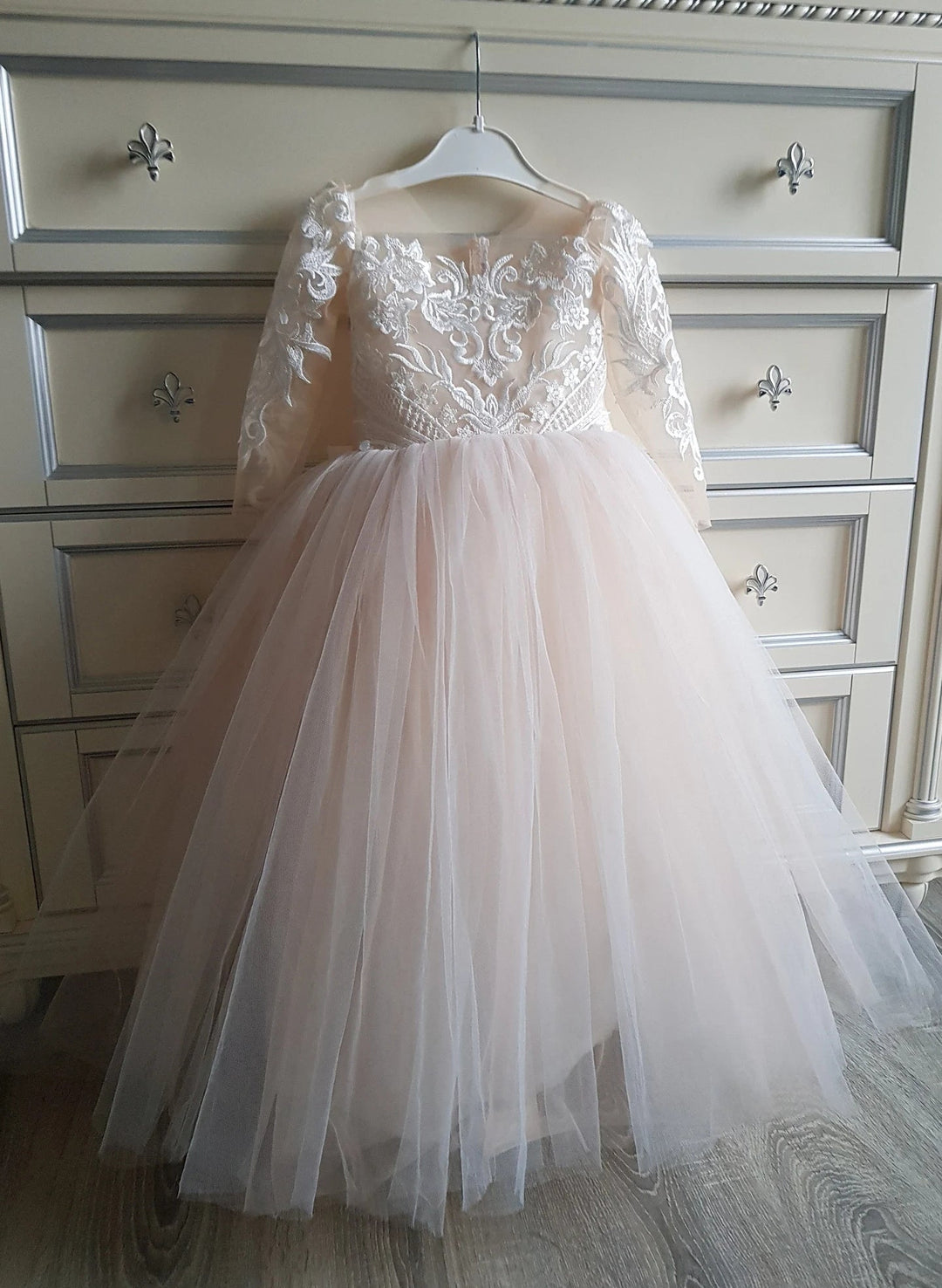 Forme Princesse Col Transparent Tulle Robes de demoiselle d'honneur - fille avec Appliques et Noeud papillon