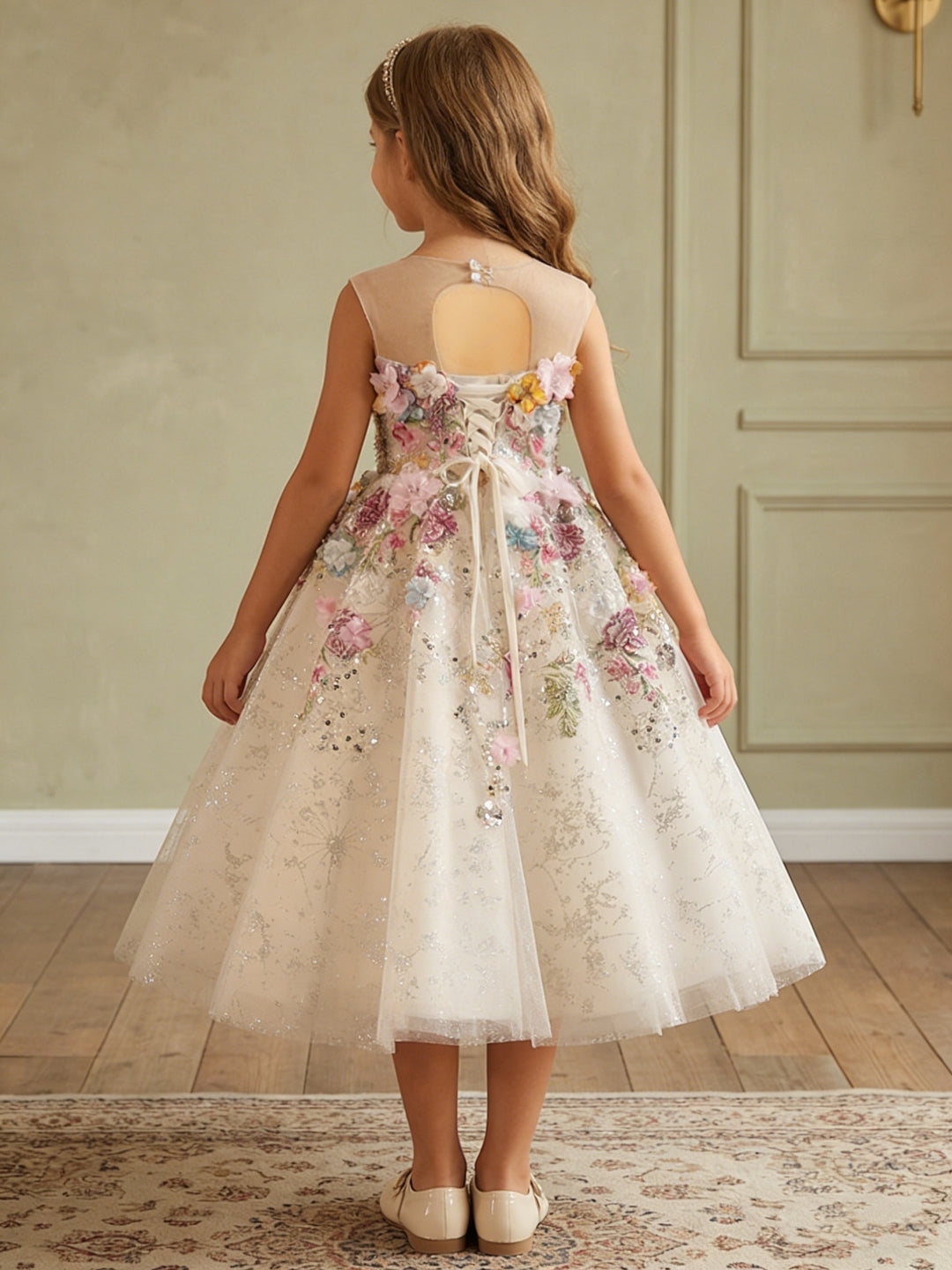 Robe demoiselle d’honneur ligne A tulle col rond, fleurs 3D, longueur midi