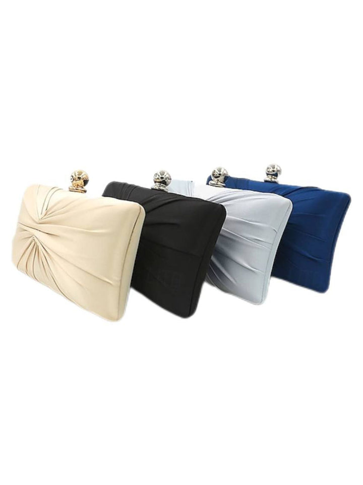 Pochette Élégante à Volants avec Chaîne en Or Satiné et Fermoir en Cristal