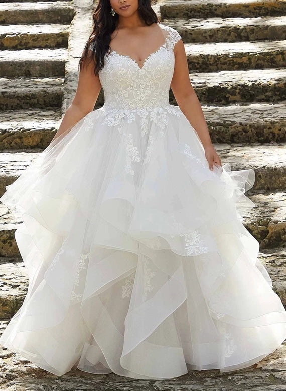 Forme Princesse Col en V Robe de Mariée en DentelleGrande Taille avec Appliques et Volants