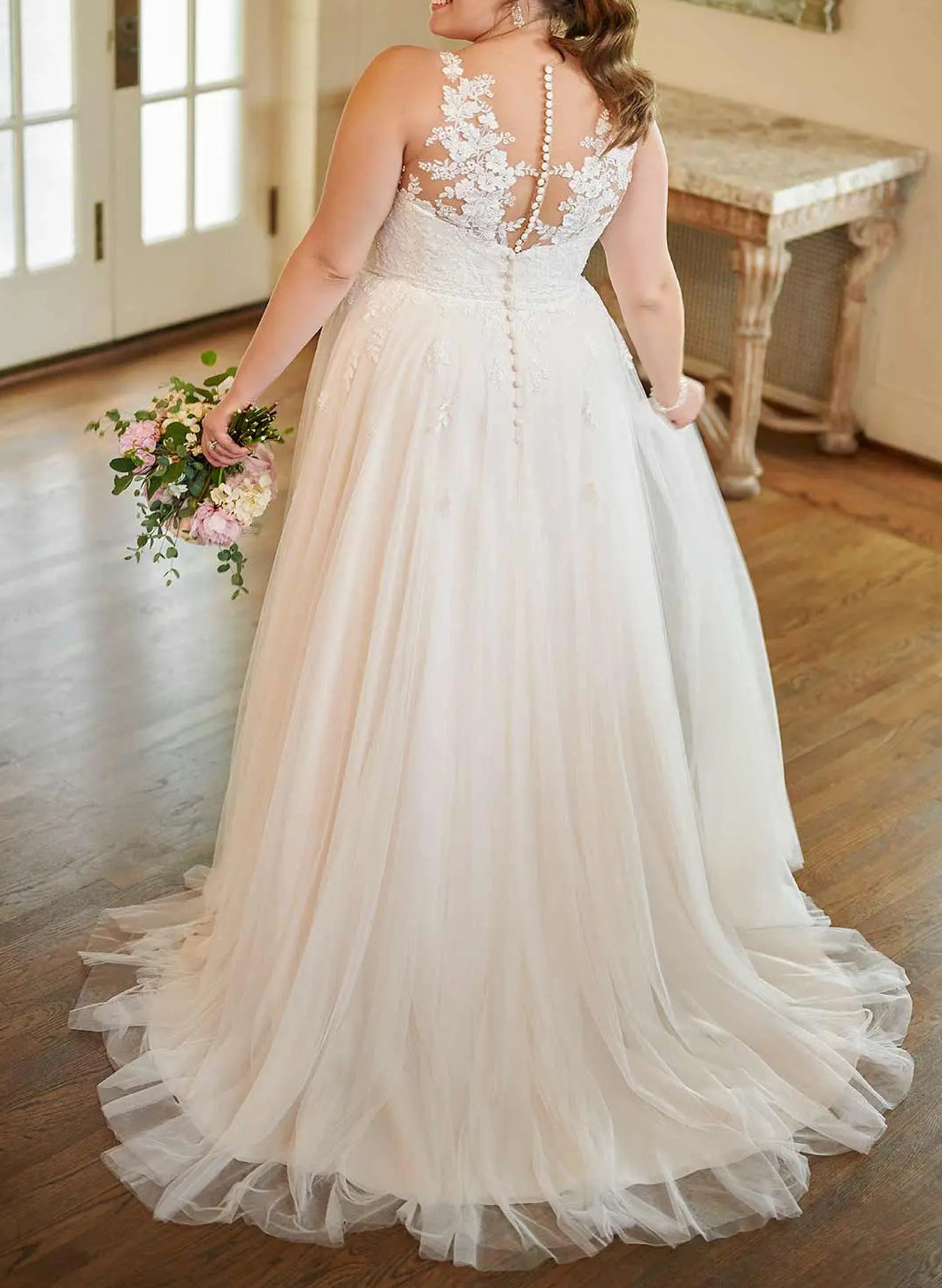 Forme Princesse Col en V Robe de Mariée Grande Taille en Dentelleavec Appliqué