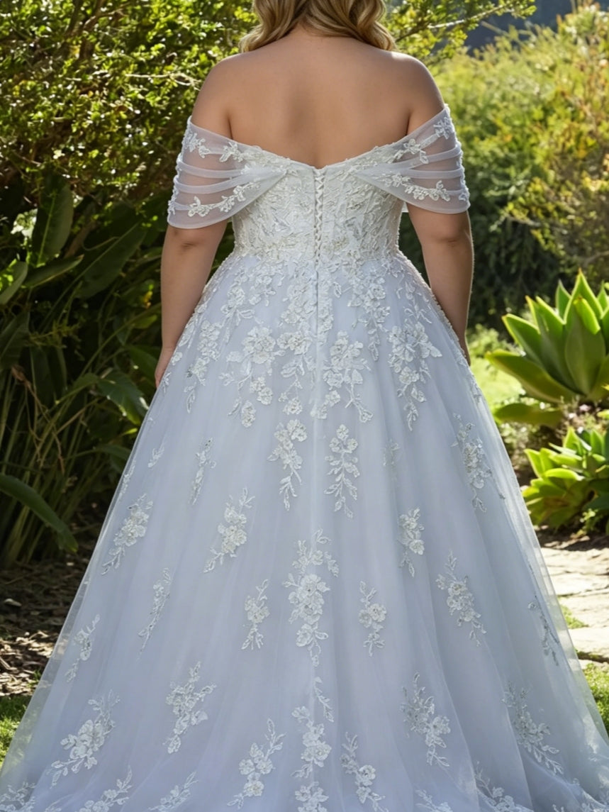 Robe de Mariée Trapèze/Princesse en Tulle Sans Manches à Épaules Dénudées et Traîne avec Dentelle