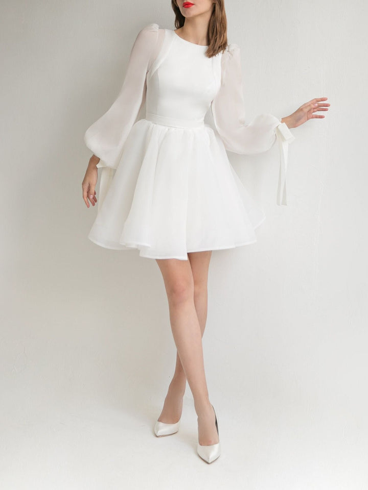 Robe de Mariée Courte à Manches Longues et Col Rond, Coupe A-Line/Princesse