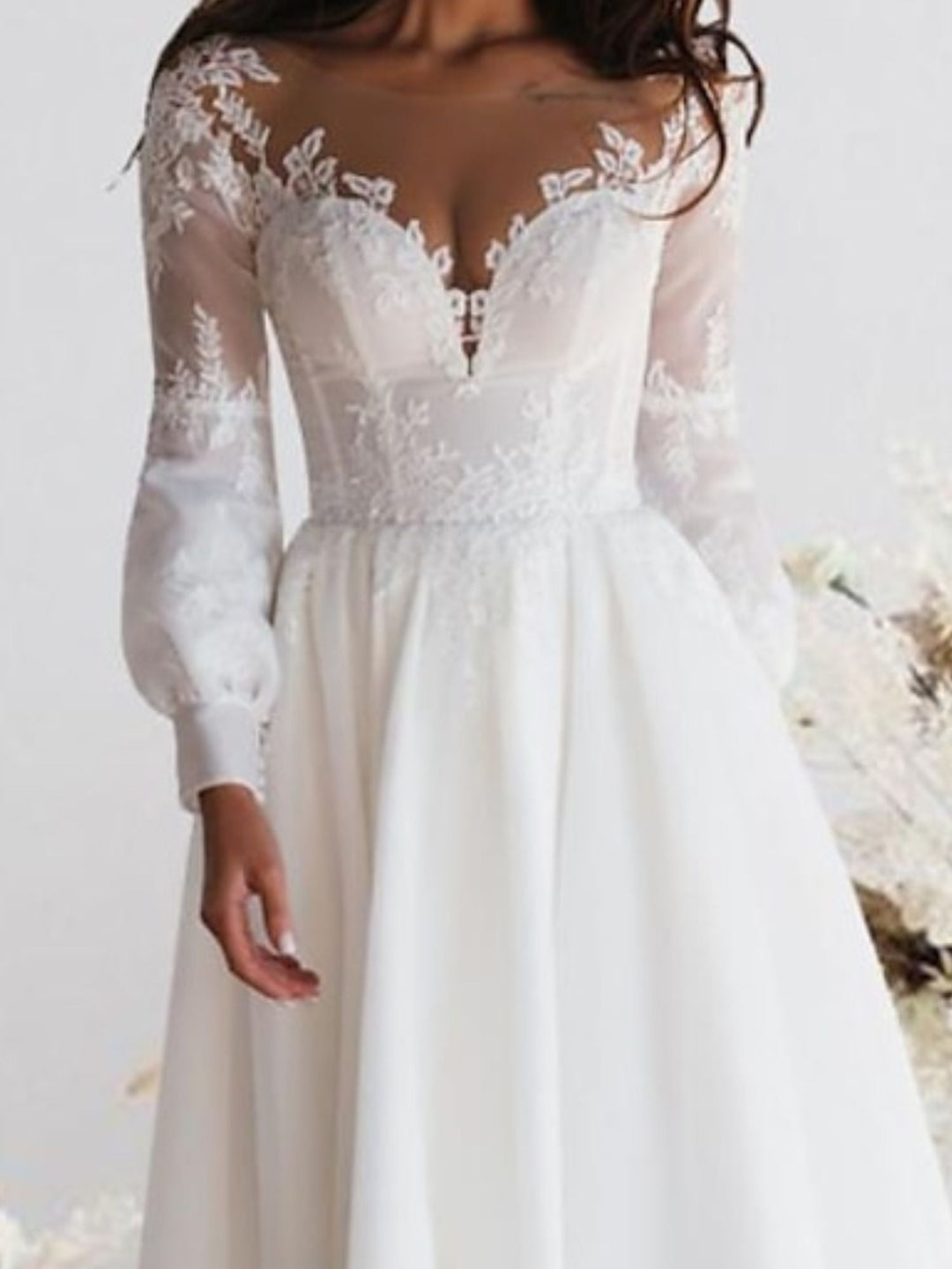 Robe de Mariée en Dentelle à Manches Longues et Col en Cœur de Forme Princesse