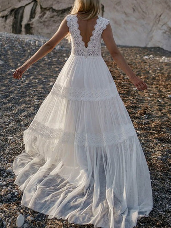 Robe De Mariée Forme A/Princesse, Col V, Sans Manches, Traîne Légère, Avec Appliques En Dentelle
