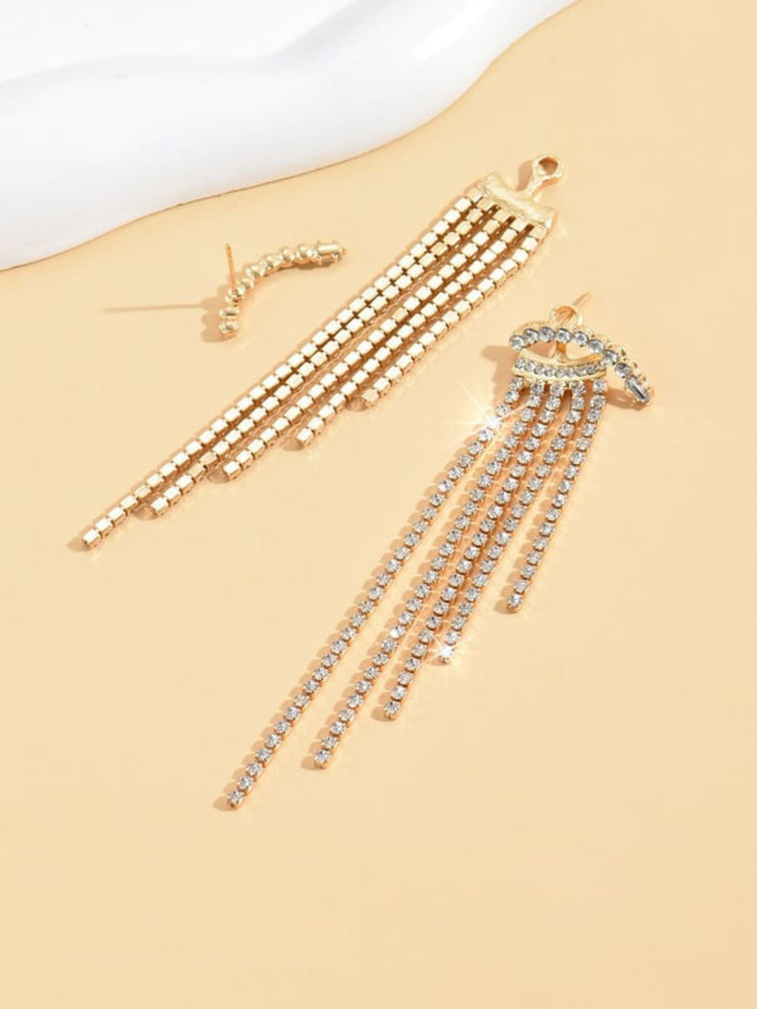 Boucles D'Oreilles Longues Élégantes et Luxueuses en Cristal à Pampilles