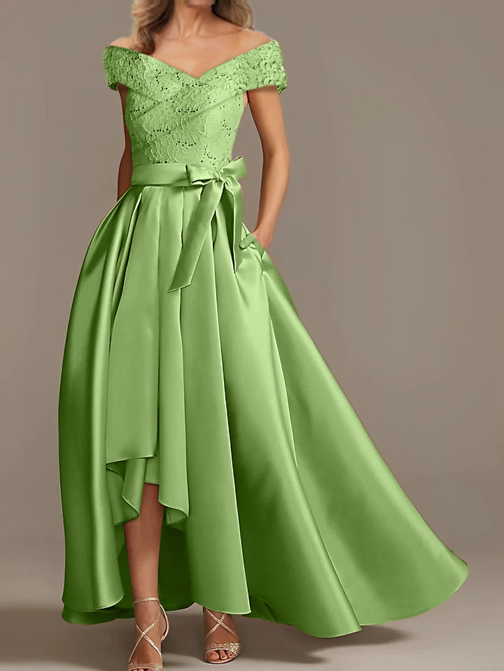 Robes de Mère de la Mariée Asymétriques à Épaules Dénudées, Coupe A-Line/Princess, avec Volants