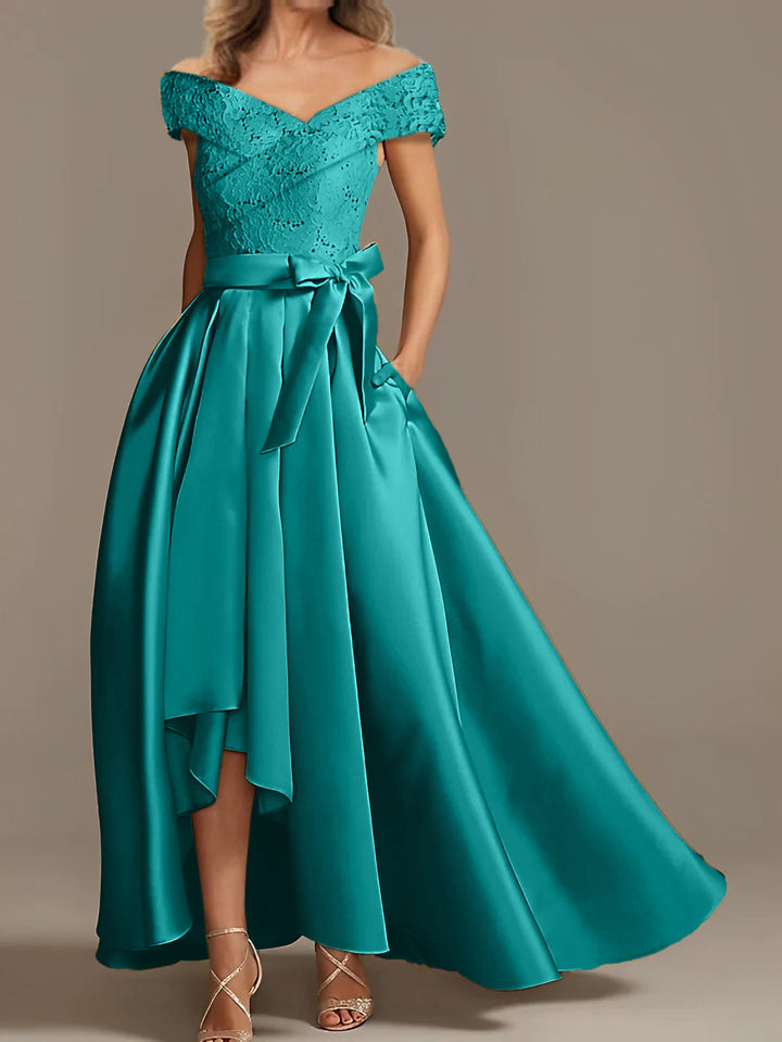 Robes de Mère de la Mariée Asymétriques à Épaules Dénudées, Coupe A-Line/Princess, avec Volants