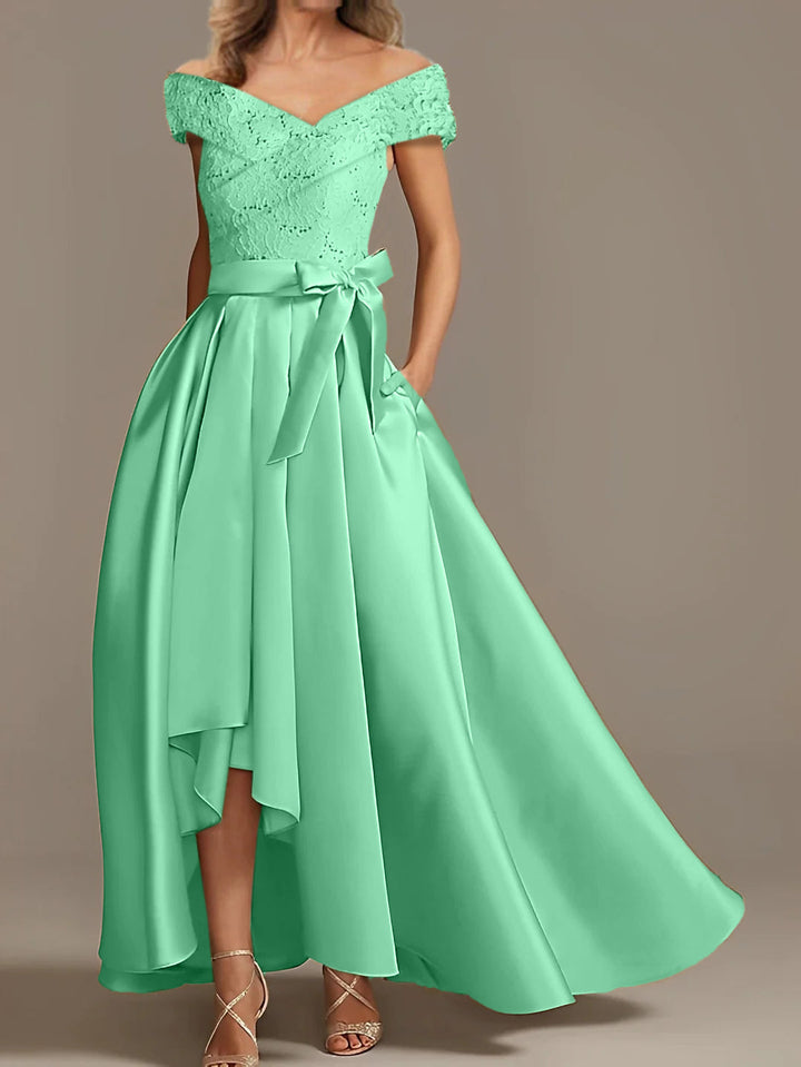 Robes de Mère de la Mariée Asymétriques à Épaules Dénudées, Coupe A-Line/Princess, avec Volants