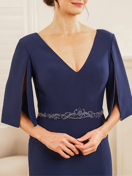 Robes de Mère de la Mariée et Du Marié à Demi-Manches et Col en V avec Fourreau/Colonne et Appliques et Côté Fendu