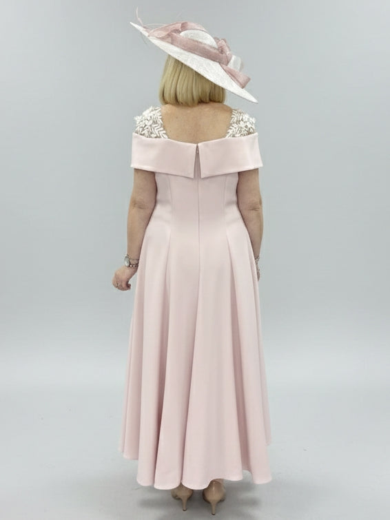 Robe de Mère de La Mariée Ligne A/Princesse, Satin Élastique, Col Carré, Manches Courtes, Volants et Appliqués