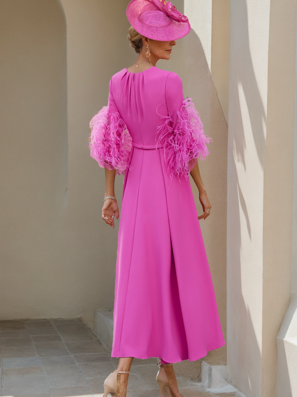 Ligne A/Princesse Scoop Demi-manches Longueur de Thé Robes Mère de La Mariée avec Feathers