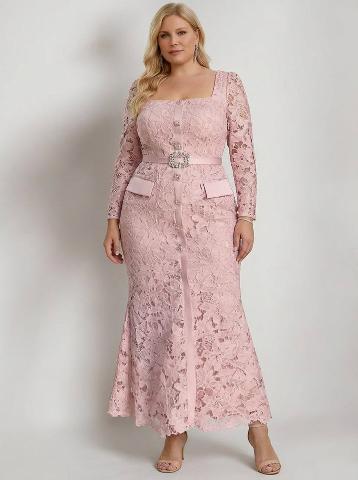 Robe mère de la mariée taille plus fourreau, dentelle col carré, manches longues, longueur cheville
