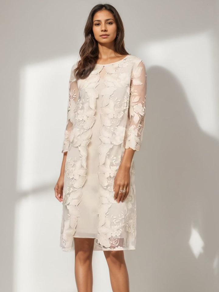 Ensemble 2 pièces mère de la mariée fourreau mousseline, col rond, manches 3/4, genou, dentelle