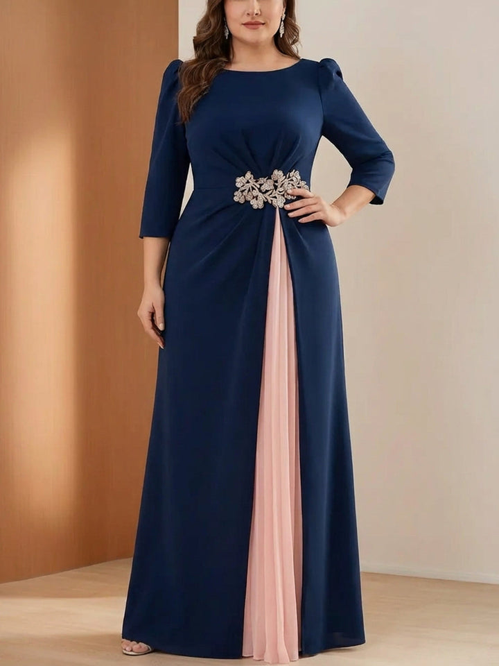 Robe mère de la mariée, taille plus, coupe A/ princesse, col rond, satin extensible, manches 3/4, longueur sol, plissé