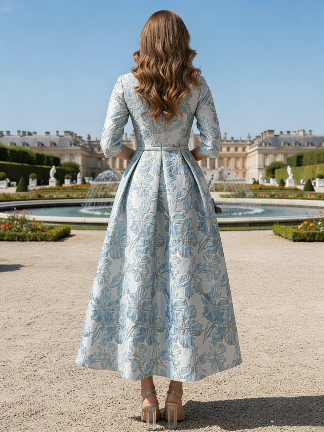 Robe mère de la mariée satin imprimé ligne A, col rond, manches mi-longues, longueur midi, motifs floraux et ceinture