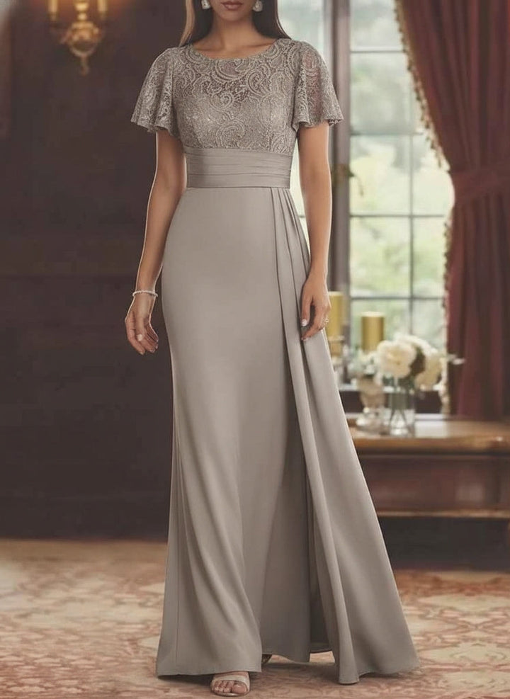 Robe mère de la mariée fourreau, satin stretch col rond, traîne Watteau, dentelle, manches courtes, longueur sol