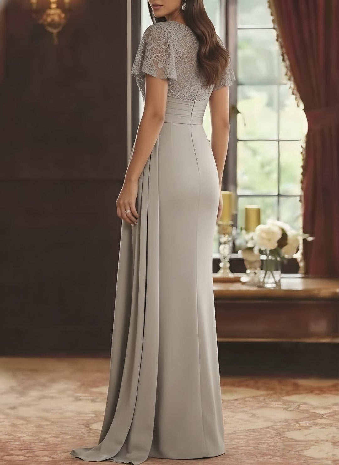 Robe mère de la mariée fourreau, satin stretch col rond, traîne Watteau, dentelle, manches courtes, longueur sol