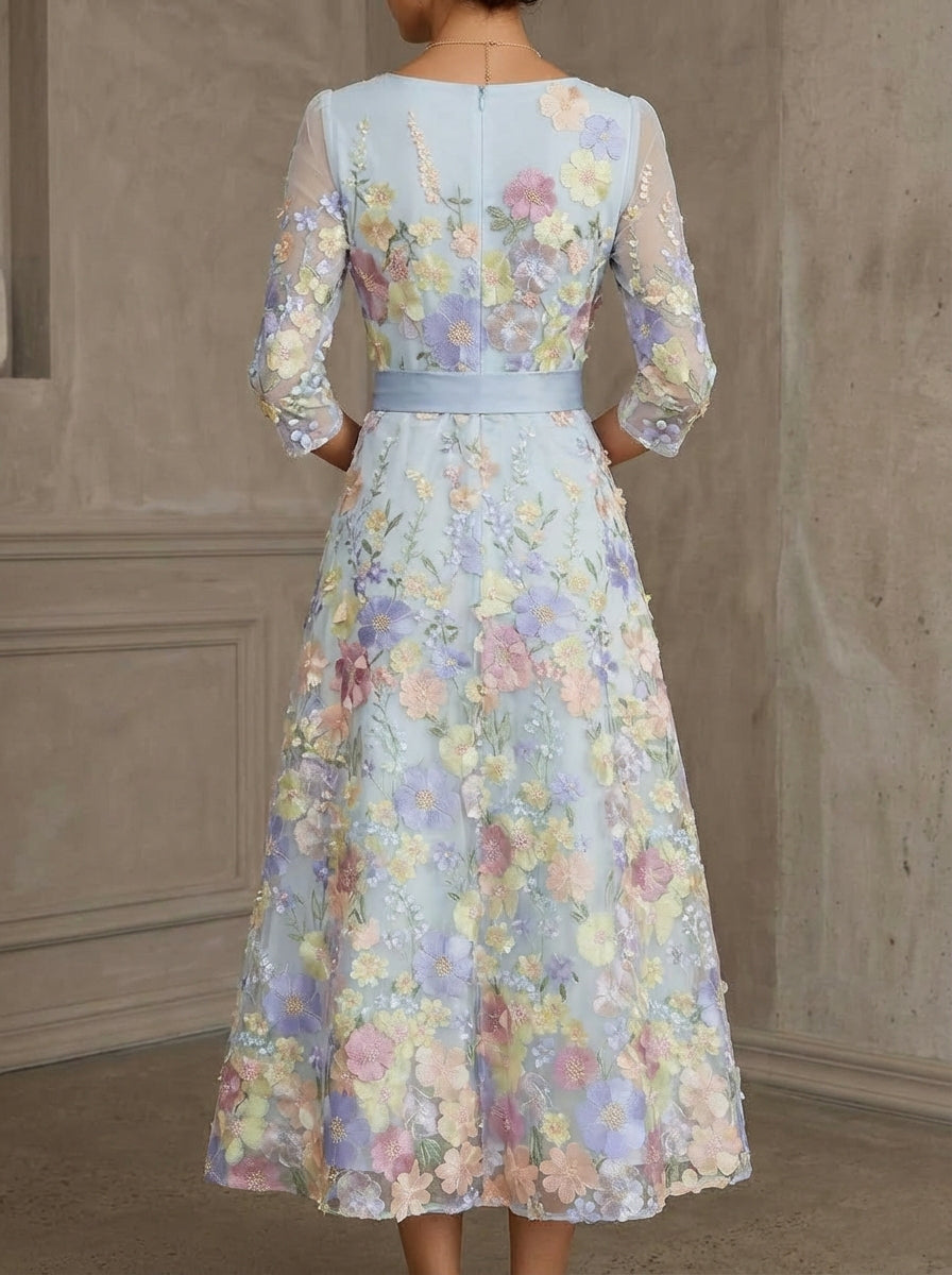 Robe mère de la mariée ligne A, dentelle col rond, broderie florale, manches 3/4, longueur midi, nœud