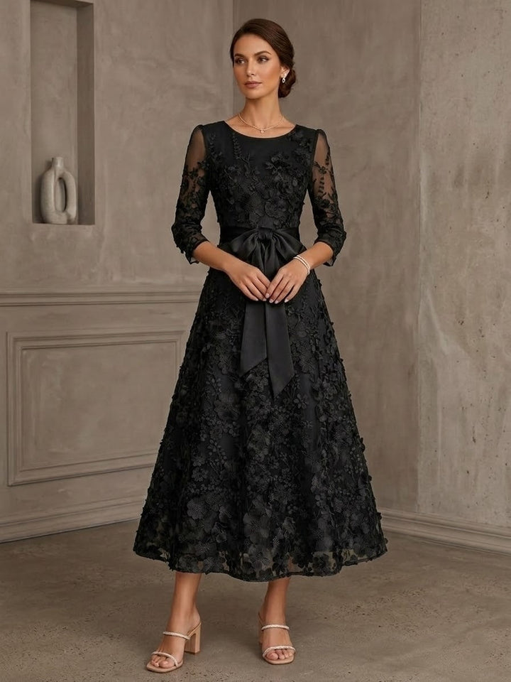 Robe mère de la mariée ligne A, dentelle col rond, broderie florale, manches 3/4, longueur midi, nœud