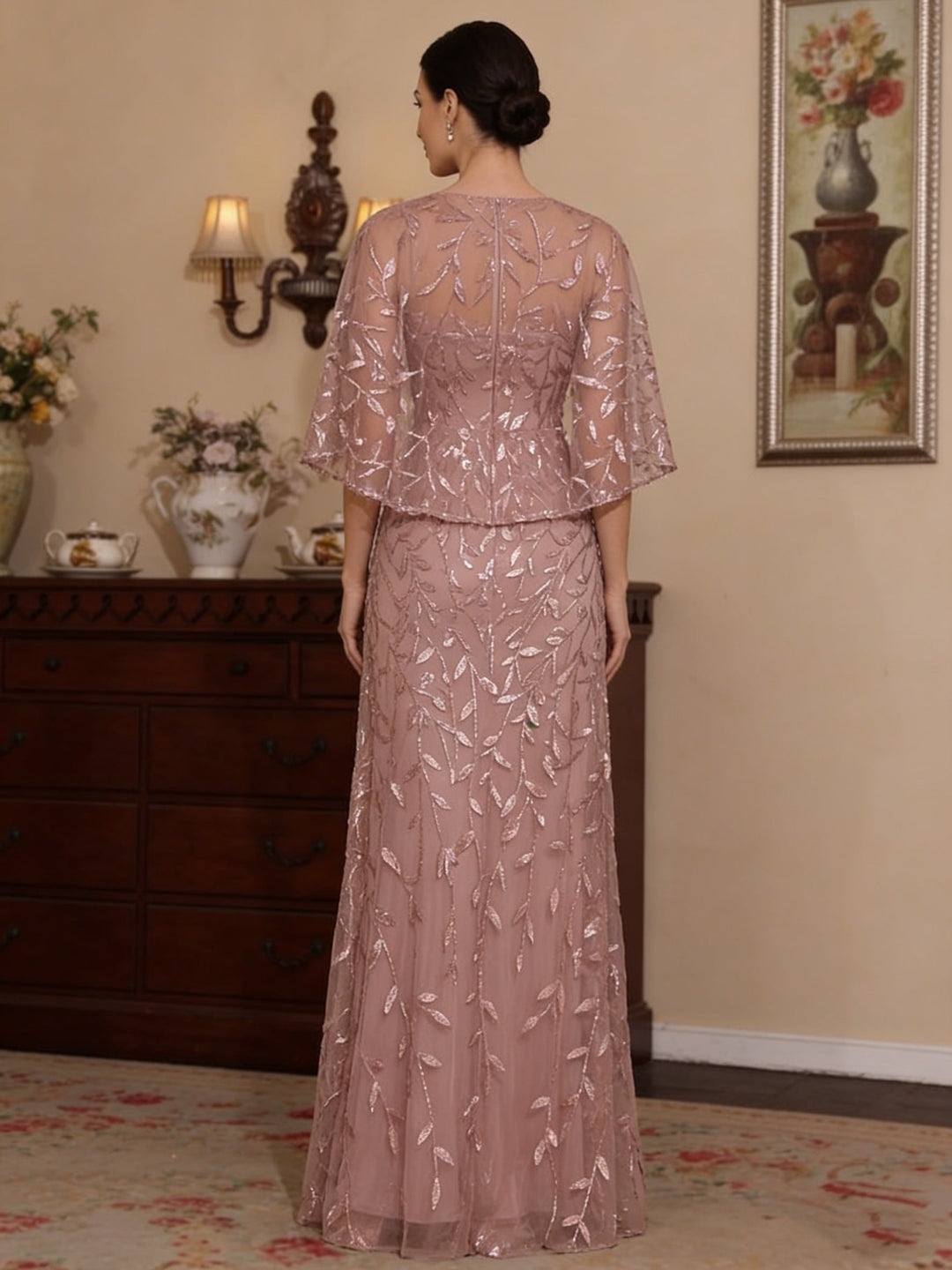 Robe mère de la mariée ligne A, dentelle col rond, manches cape, longueur sol, sequins, imprimé floral