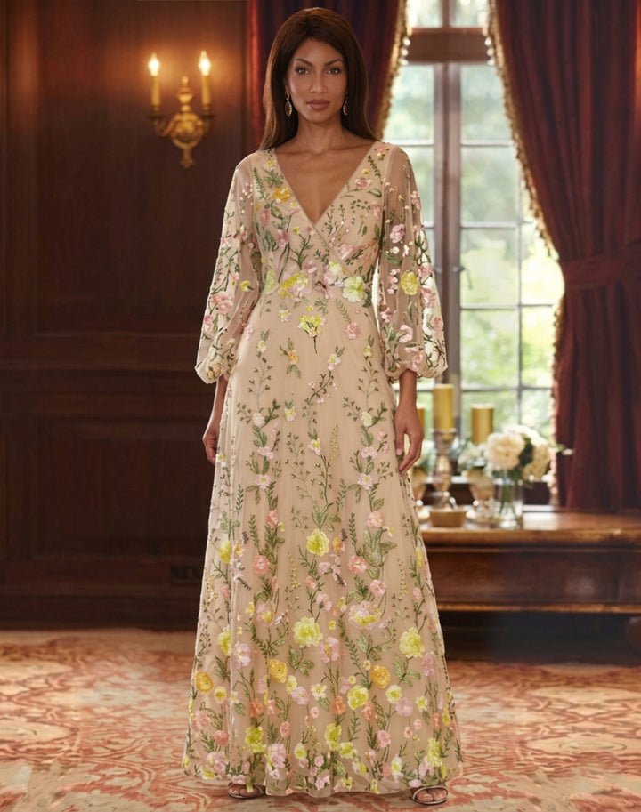 Robe mère de la mariée ligne A col V, dentelle florale, manches 3/4, longueur sol