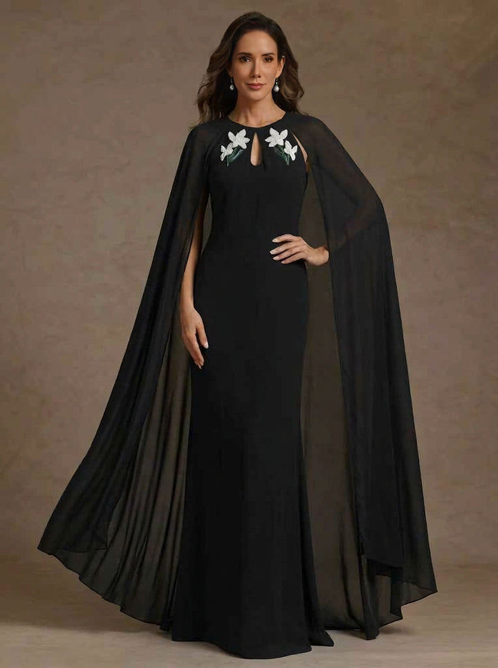 Robe mère de la mariée fourreau mousseline col rond, cape, sans manches, longueur sol
