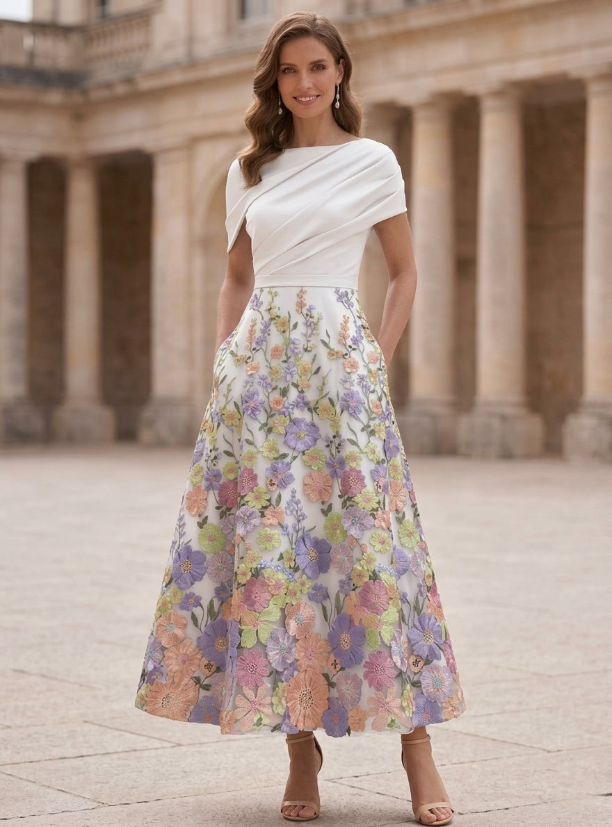 Robe mère de la mariée en satin, ligne A/princesse, col bateau, floral, Longueur de Thé, manches courtes, ruché