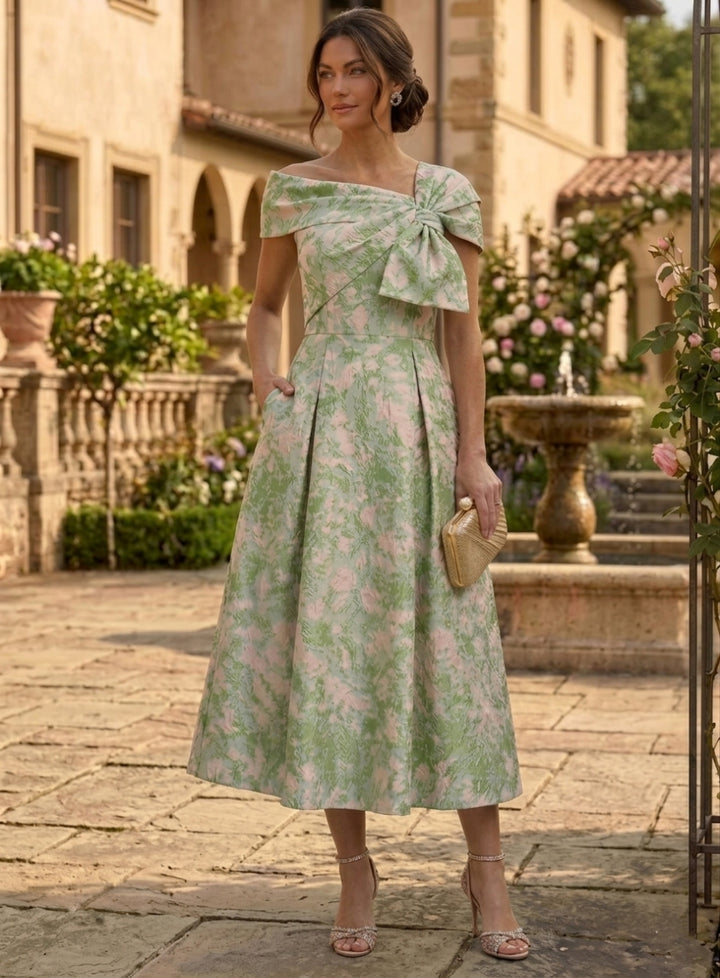 Robe mère de la mariée, Ligne A/Princesse, Col Asymétrique, Jacquard, Manches Courtes, Longueur du Thé, Froncée