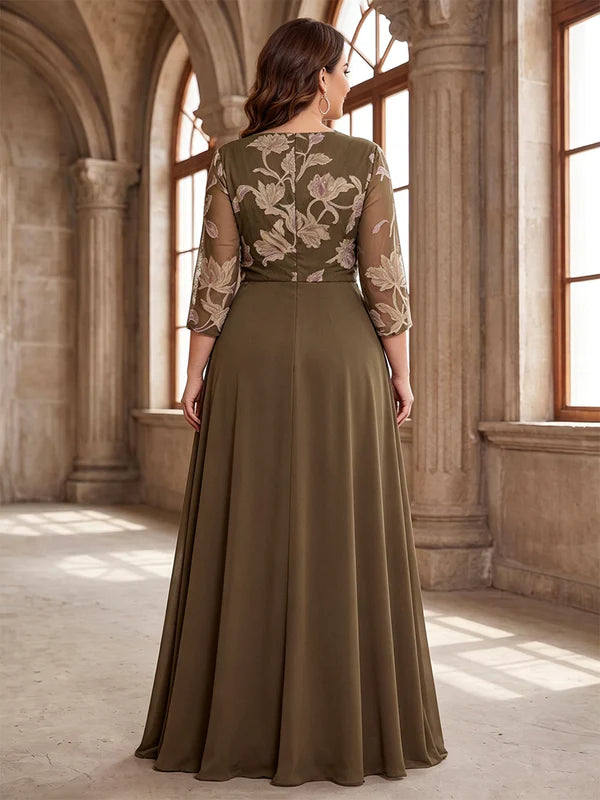 Robe Mère de la Mariée Grande Taille Florale en Mousseline Ligne A/Princesse à Col V Manches 3/4 Longueur au Sol à Volants