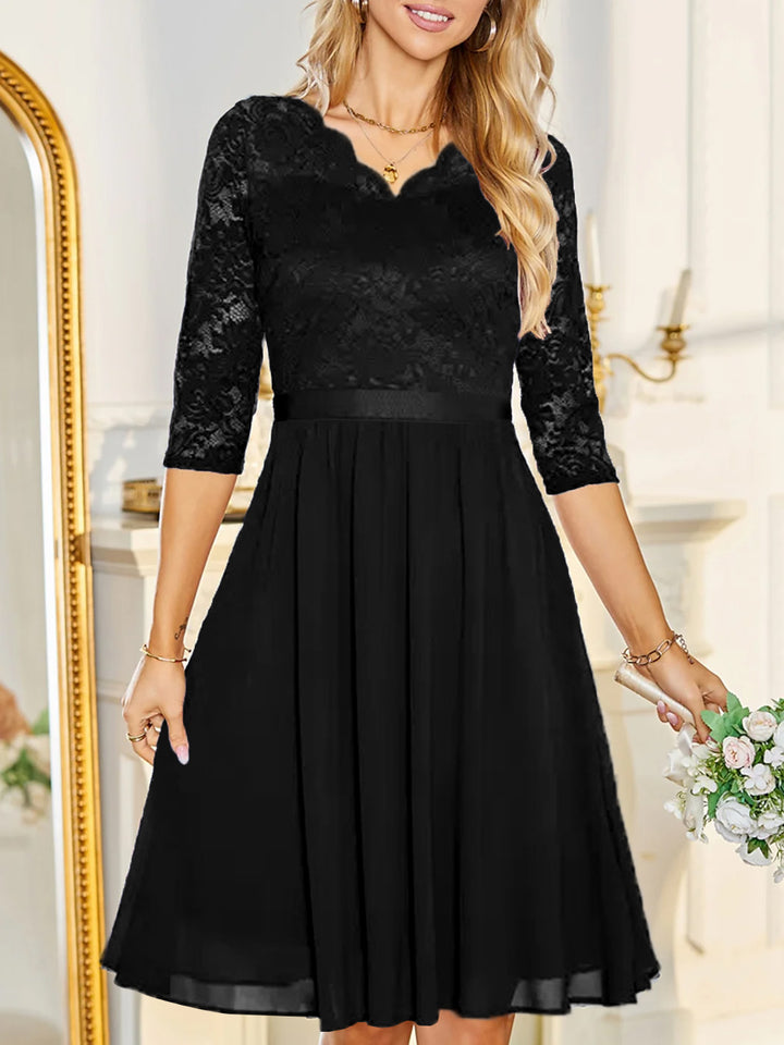 Robe de Cocktail de Mariage en Dentelle à Col en V et Coupe Princesse avec Appliques