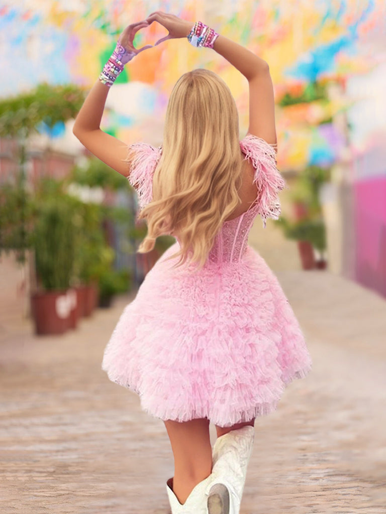 Robe de Soirée Courte/Mini à Manches Courtes, Coupe A-Line/Princesse, Décolleté en Cœur, avec Perles, Volants et Plumes