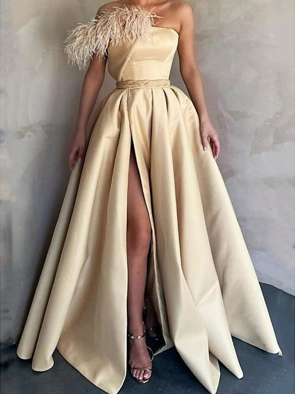 Ligne A Floor Length Sans Manches Une épaule Robe de Bal Satin avec Feather Slit