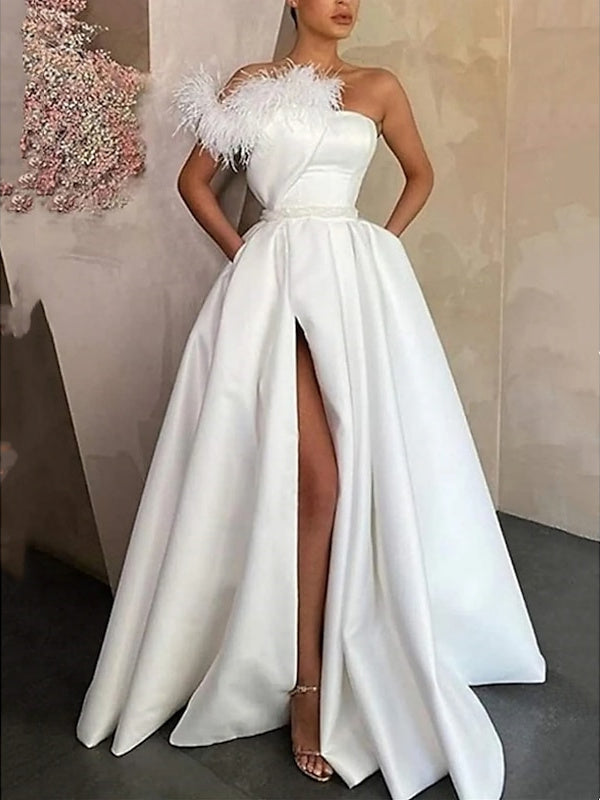 Ligne A Floor Length Sans Manches Une épaule Robe de Bal Satin avec Feather Slit