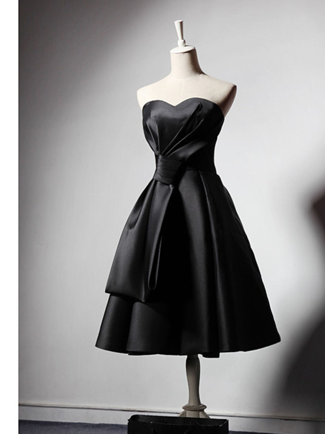 Robe de Soirée Élégante Noire Trapèze/Princesse Sans Manches, Longueur Genou, Décolleté en Cœur, pour Halloween