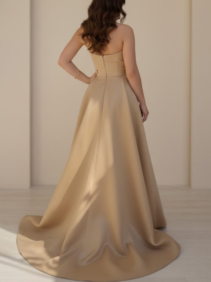 Robe soirée ligne A sans bretelles satin sans manches sequins strass, longueur sol