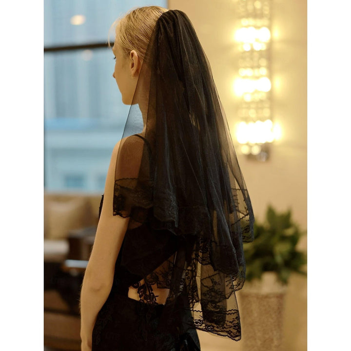 Voiles de Mariée en Dentelle à Deux Niveaux Voiles de Coude avec Broderie