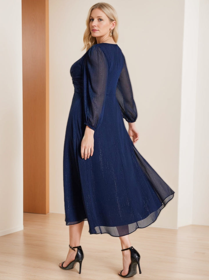 Robe de soirée trapèze scintillante à manches longues et col en V en mousseline de soie avec torsadé