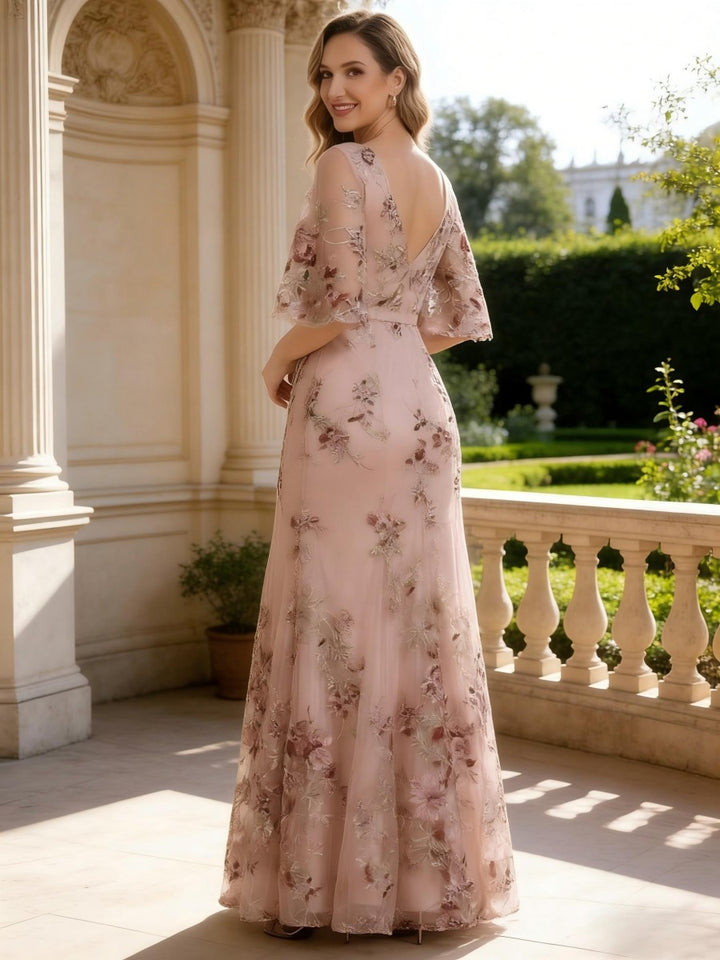 Robe mère de la mariée ligne A, col V, manches mi-longues, longueur sol, dentelle florale, broderie, plissé et zip dos